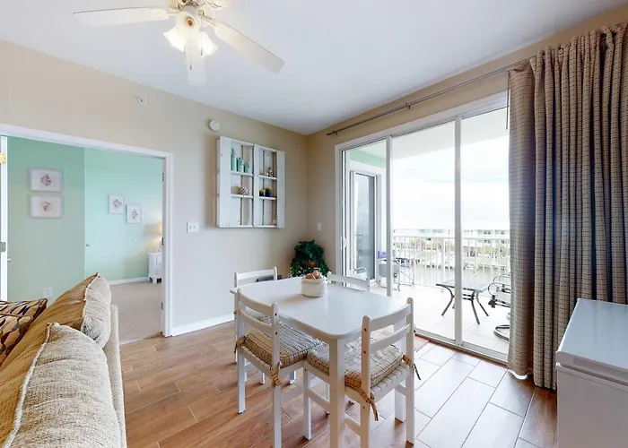 Waterfront With Bay Views Pool Hot Tub Boat Ramp & Private Balcony Holiday home *