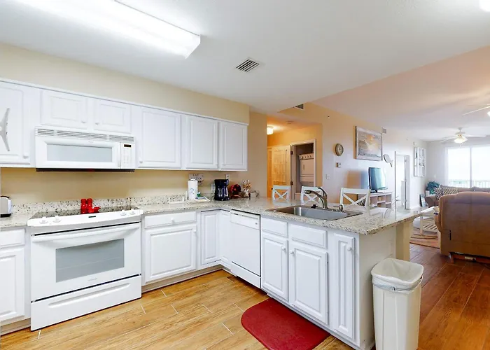 Waterfront With Bay Views Pool Hot Tub Boat Ramp & Private Balcony