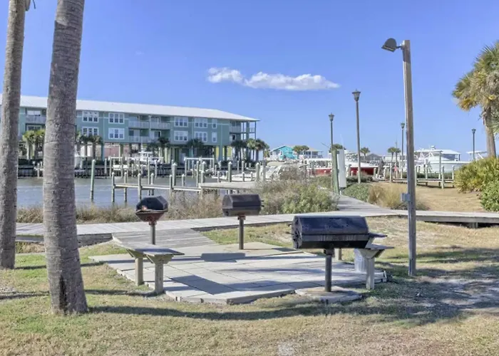Waterfront With Bay Views Pool Hot Tub Boat Ramp & Private Balcony *