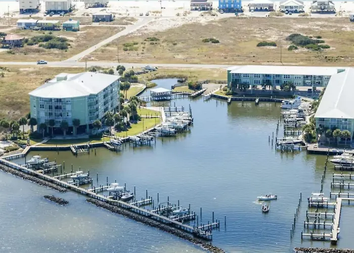 Holiday home Waterfront With Bay Views Pool Hot Tub Boat Ramp & Private Balcony